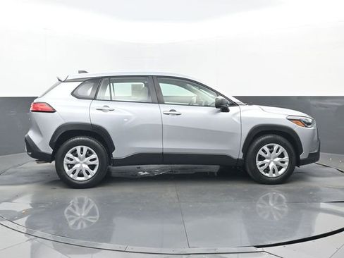 Used 2023 Toyota Corolla Cross L image 2