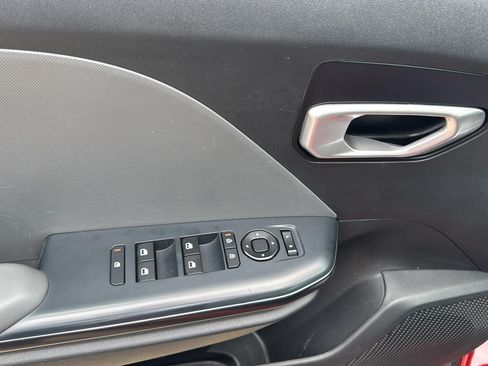 Used 2025 Kia K4 FWD image 7