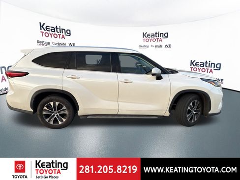 Used 2021 Toyota Highlander XLE image 8