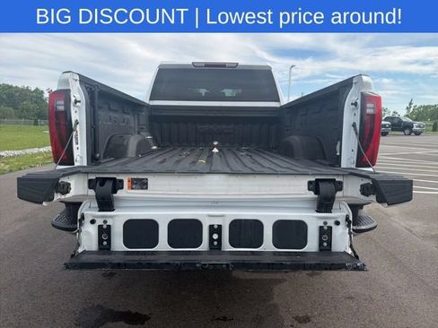 Used 2024 GMC Sierra 3500 SLT w/ SLT Convenience Package AWD/4WD image 18