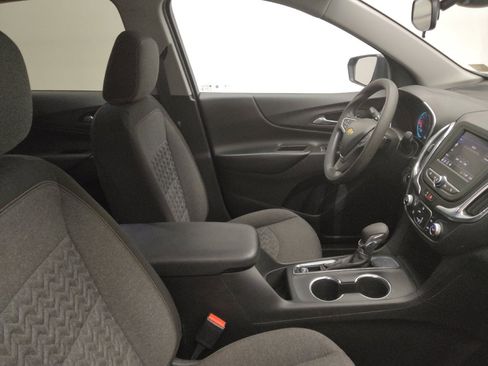 Used 2023 Chevrolet Equinox LT image 21