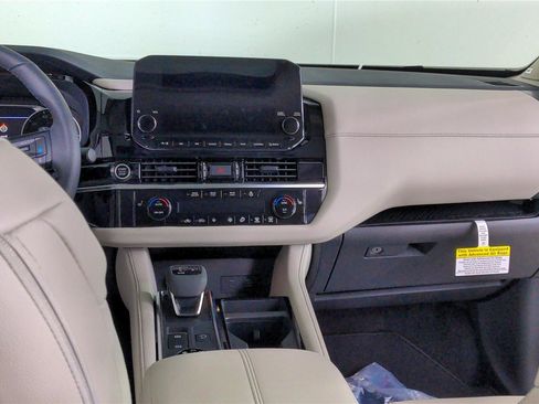 Certified 2023 Nissan Pathfinder SL w/ SL Premium Package image 25