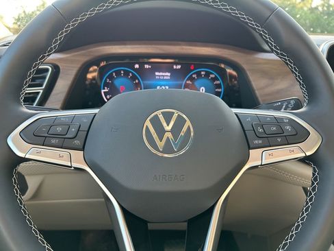 New 2026 Volkswagen Atlas SE image 18