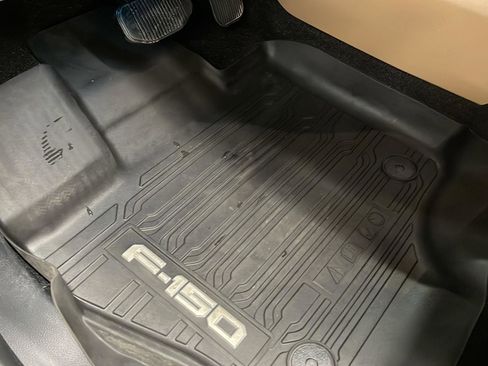 Used 2021 Ford F150 Lariat w/ Equipment Group 502A High image 14