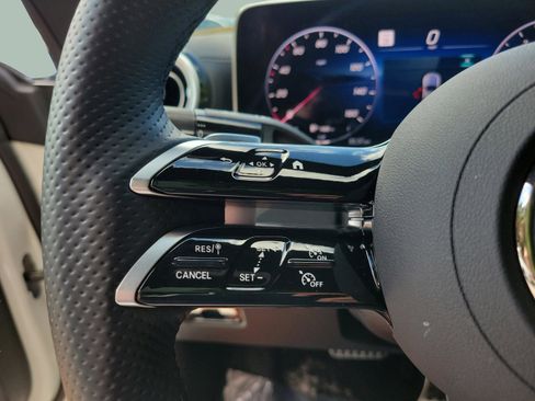 Certified 2025 Mercedes-Benz CLE 450 4MATIC Coupe image 17