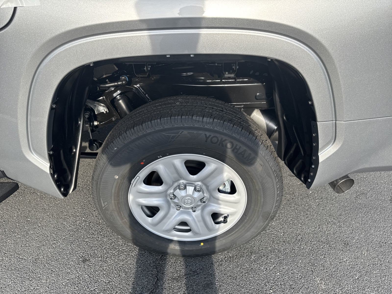 New 2025 Toyota Tundra SR w/ SR Tow Package AWD/4WD image 12