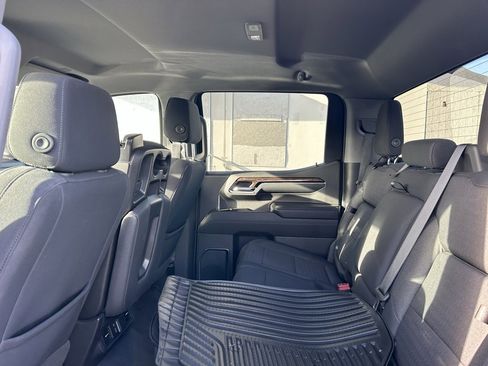 Used 2022 GMC Sierra 1500 Elevation image 12
