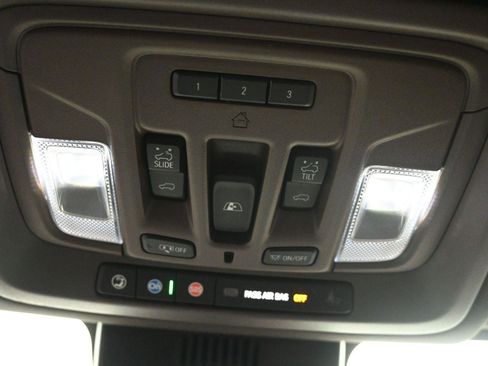 Used 2024 GMC Sierra 1500 Denali w/ Technology Package image 35