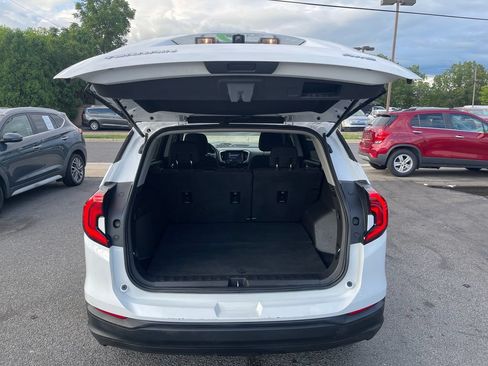 Used 2018 GMC Terrain SLE w/ Driver Convenience Package AWD/4WD image 15