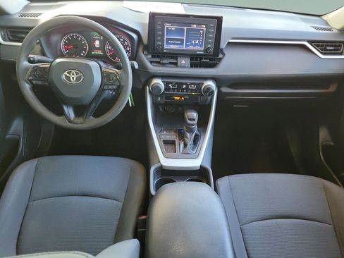 Used 2021 Toyota RAV4 LE image 25