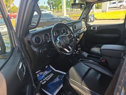 Certified 2020 Jeep Wrangler Unlimited Sahara AWD/4WD image 13