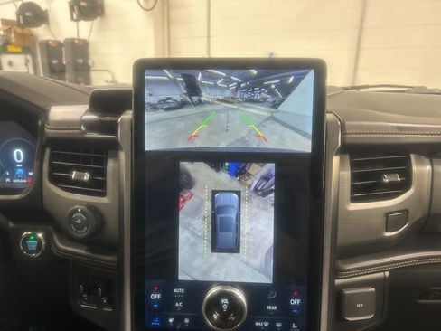 Certified 2022 Ford Expedition Max Platinum image 26