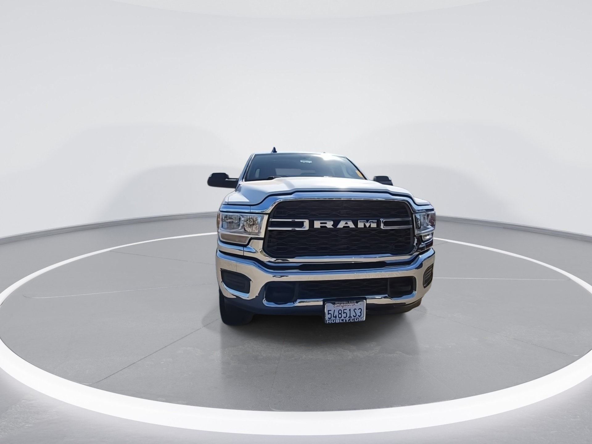 Used 2022 RAM 2500 Tradesman w/ Chrome Appearance Group AWD/4WD image 3