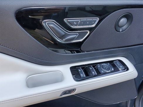 Certified 2025 Lincoln Aviator Reserve w/ Illumination Package image 20