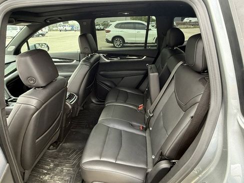 Used 2023 Cadillac XT6 Premium Luxury image 20