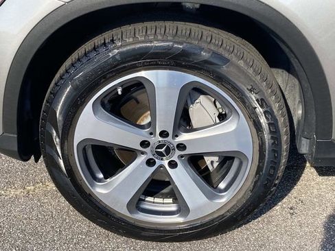 Used 2021 Mercedes-Benz GLC 300 image 12