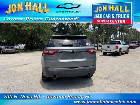 Used 2021 Chevrolet Traverse RS FWD image 9