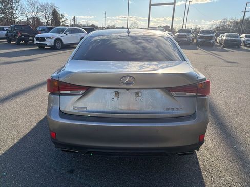 Used 2019 Lexus IS 300 image 7