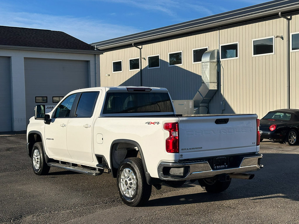 Used 2025 Chevrolet Silverado 2500 LT w/ Convenience Package AWD/4WD image 12