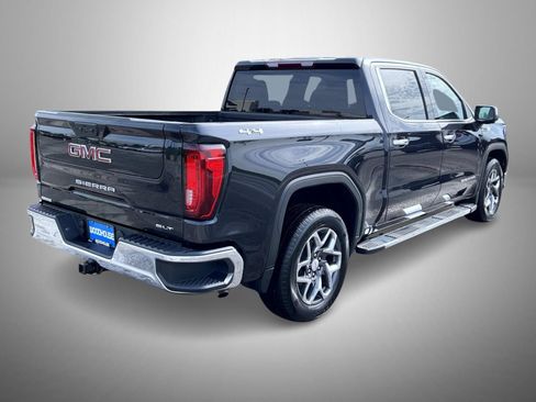 Used 2022 GMC Sierra 1500 SLT w/ SLT Convenience Package AWD/4WD image 5
