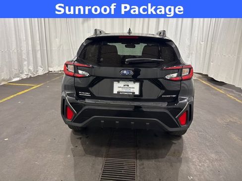 Used 2024 Subaru Crosstrek 2.0i Premium image 4