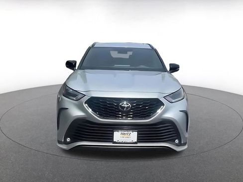 Used 2025 Toyota Highlander XSE image 4