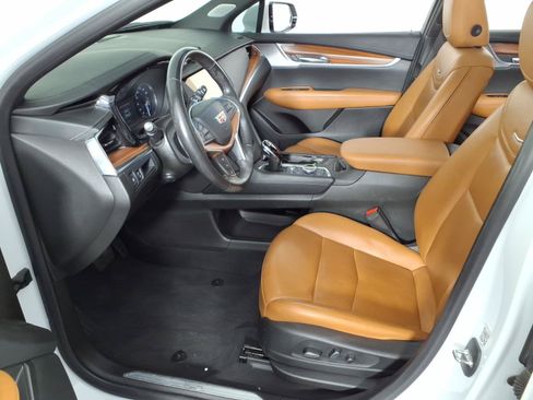 Certified 2024 Cadillac XT5 Premium Luxury FWD image 19