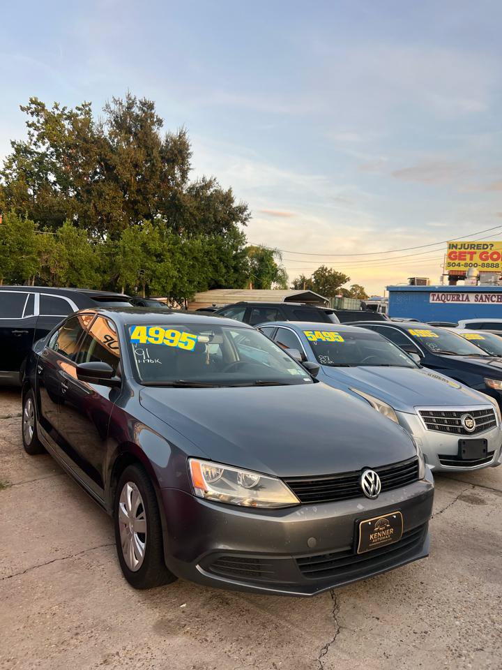 Used 2011 Volkswagen Jetta Sedan FWD image 2