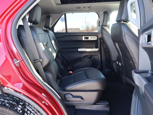 Used 2023 Ford Explorer Limited w/ Equipment Group 301A image 13
