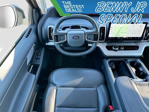 Used 2025 Ford Expedition Max Active image 23