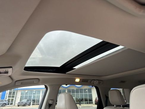 Used 2024 Nissan Pathfinder SL w/ SL Premium Package image 23