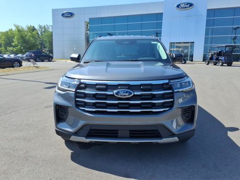 Used 2026 Ford Explorer Active RWD image 8