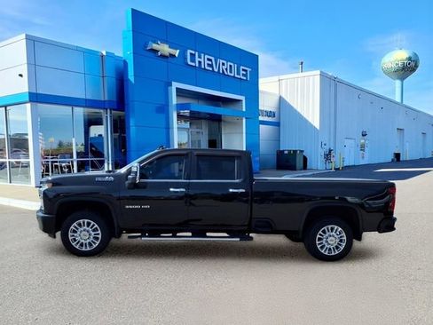 Used 2022 Chevrolet Silverado 3500 High Country w/ Safety Package II AWD/4WD image 7