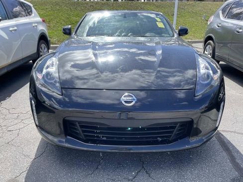 Used 2020 Nissan 370Z Coupe image 6