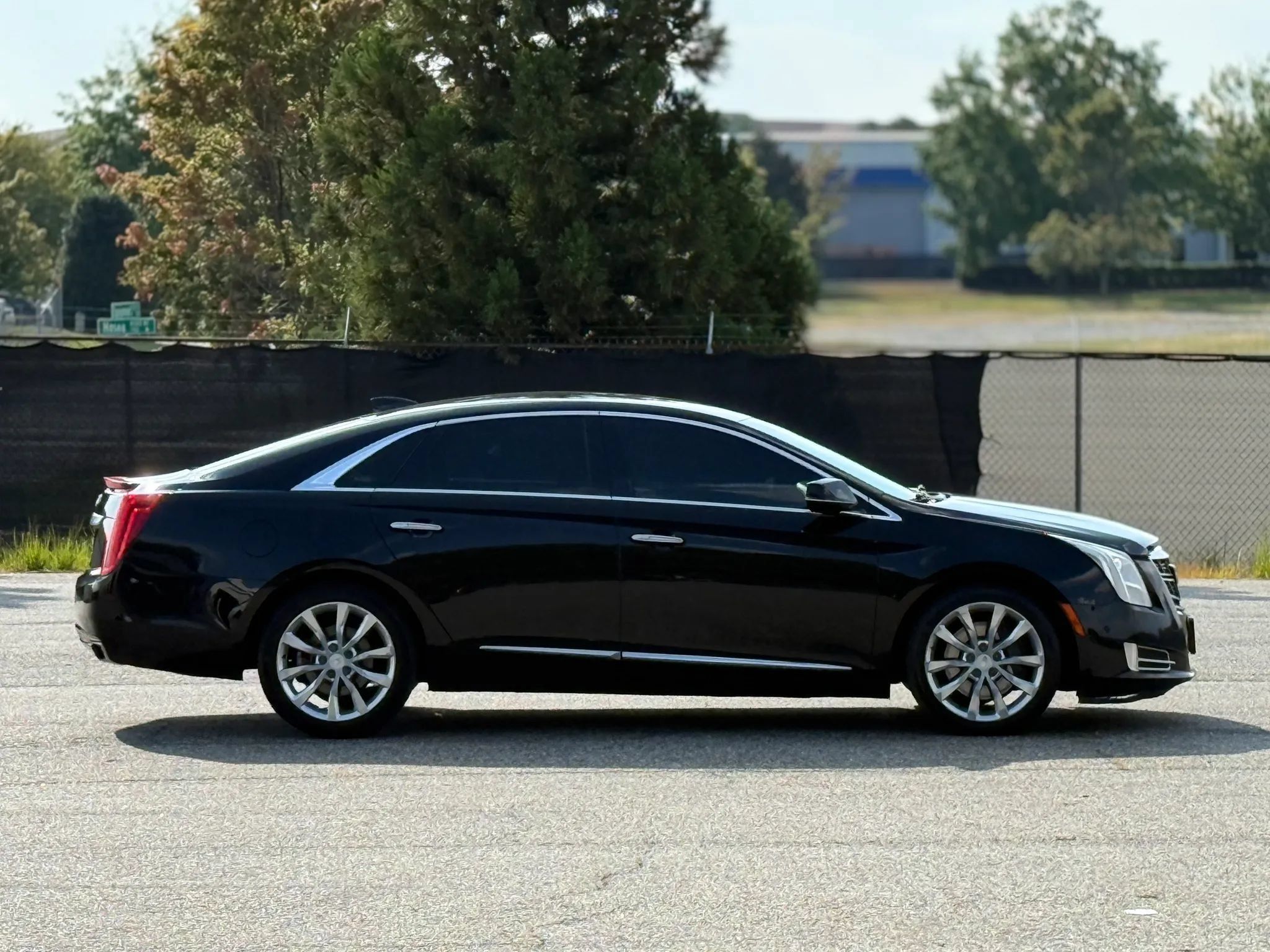 Used 2017 Cadillac XTS Luxury FWD image 7