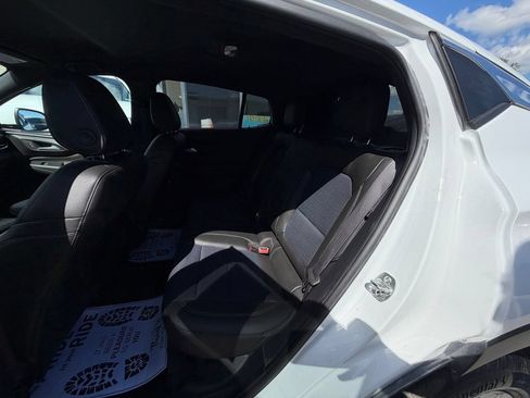 Used 2025 Buick Envista Sport Touring FWD image 10
