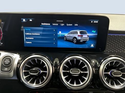 Certified 2024 Mercedes-Benz GLB 250 4MATIC image 24