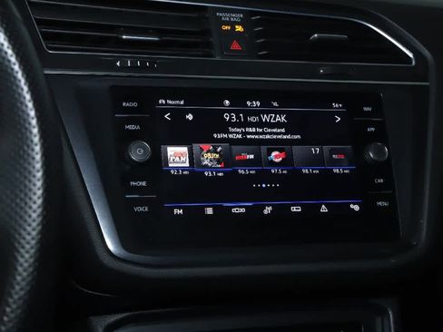 Certified 2022 Volkswagen Tiguan SEL R-Line image 19