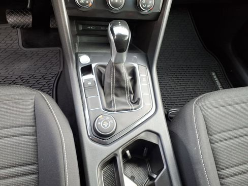 Certified 2022 Volkswagen Tiguan S image 16