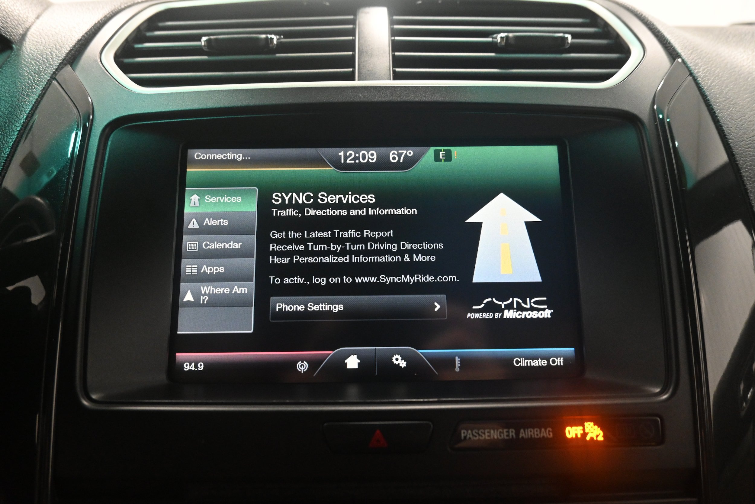 Used 2016 Ford Explorer XLT w/ Equipment Group 201A AWD/4WD image 15