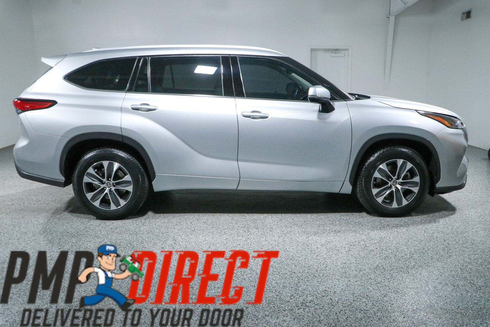 Used 2022 Toyota Highlander XLE FWD image 6