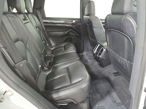 Used 2017 Porsche Cayenne S Platinum AWD/4WD image 26