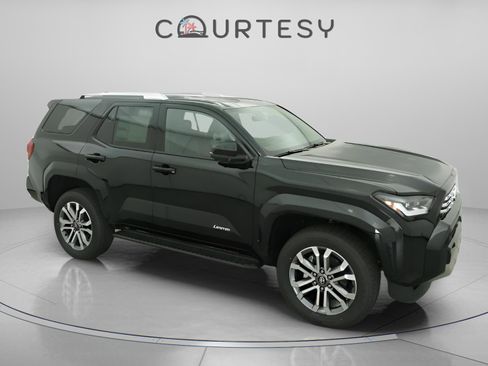 Used 2026 Toyota 4Runner Limited image 12