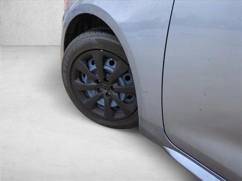 Used 2021 Toyota Corolla LE image 10