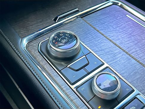 Used 2020 Ford Expedition Limited w/ Equipment Group 302A image 16