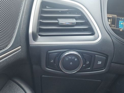 Used 2024 Ford Edge SEL AWD/4WD image 21
