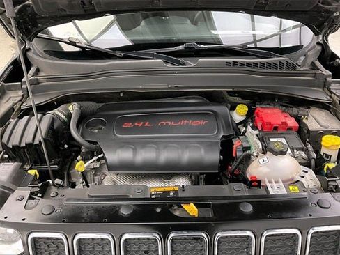 Used 2020 Jeep Renegade Latitude image 28