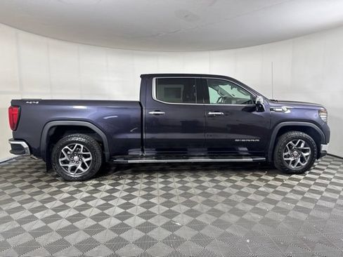 Used 2022 GMC Sierra 1500 SLT w/ SLT Premium Plus Package AWD/4WD image 2