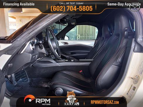Used 2019 MAZDA MX-5 Miata Grand Touring RWD image 8