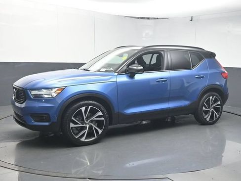 Used 2021 Volvo XC40 T4 R-Design w/ Protection Package Premier FWD image 4